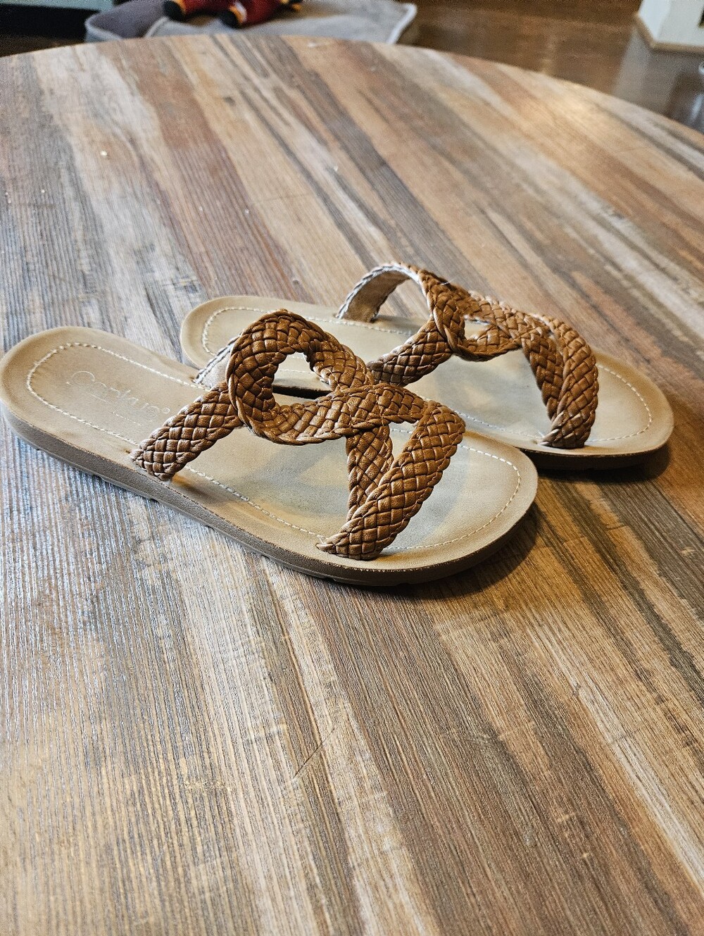Corkys Footwear women's "All Tangled Up" sandals Sz 9 Tan Color